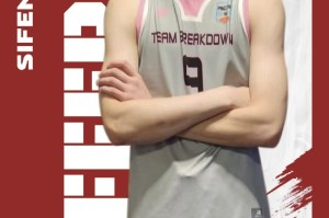 谈球吧官网登录入口NBA球探：郇斯枫需要提高投射和对抗能力 他拥有很大的潜力