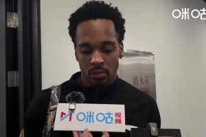 谈球吧巴里-布朗：拿44分不赢球也没用 好在赢了 在好的球队有好的队友