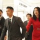 林丹送8岁儿子西班牙学网球，谢杏芳和婆婆陪读，住大别墅很享受