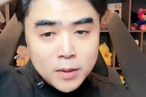 谈球吧体育app官网朱开：BLG不会又要物色新打野了吧？茂凯给我发视频客厅滑跪！