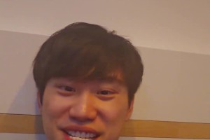 谈球吧体育官网入口Doinb：蓝总请我们吃巨贵的小龙虾，10只799