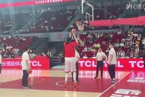 谈球吧体育app官网今晚成年国家队首秀！张子宇赛前单独特训定点抛投 手感火热🔥