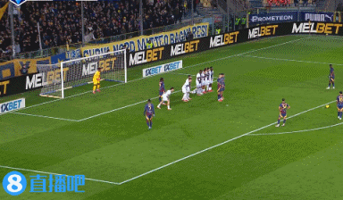 谈球吧🔥罗马领先+多打1人！帕尔马中卫莱昂尼染红，苏莱任意球直接破门