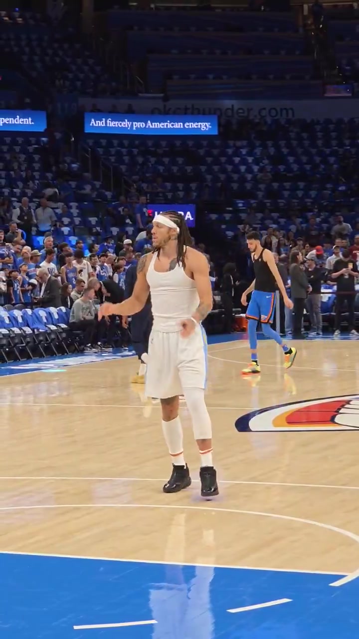 谈球吧体育官网入口Amick：戈登热身强度为轻量级 未有任何跑动 且没有进行腿筋拉伸