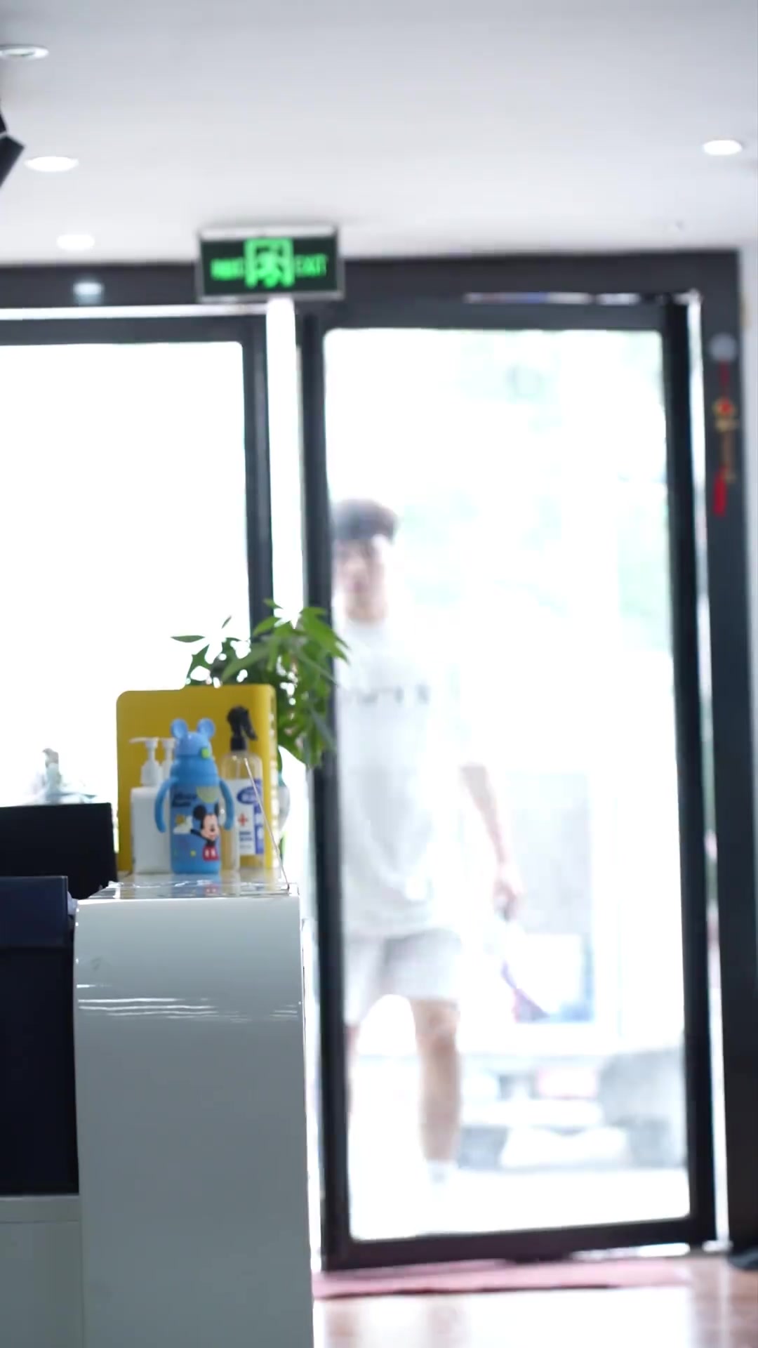 谈球吧体育官网入口夏训开始！陈国豪更新社媒晒训练视频 上赛季场均6.6分2.7板