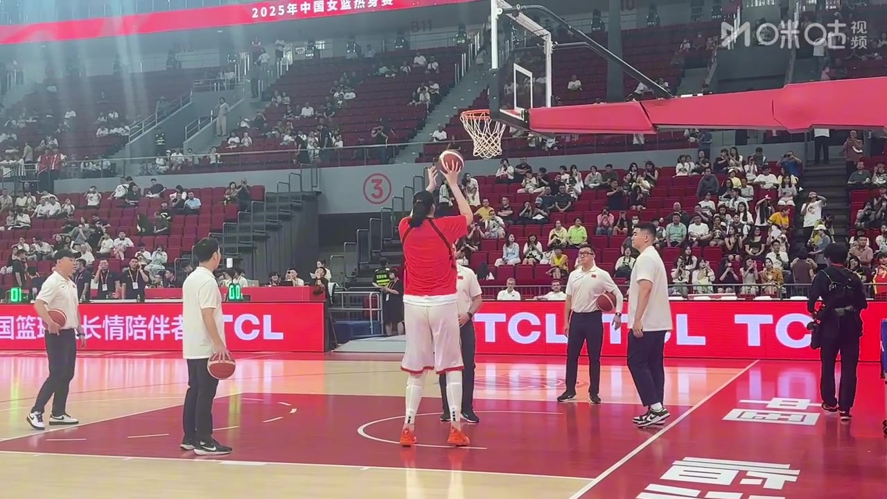 谈球吧体育app官网今晚成年国家队首秀！张子宇赛前单独特训定点抛投 手感火热🔥